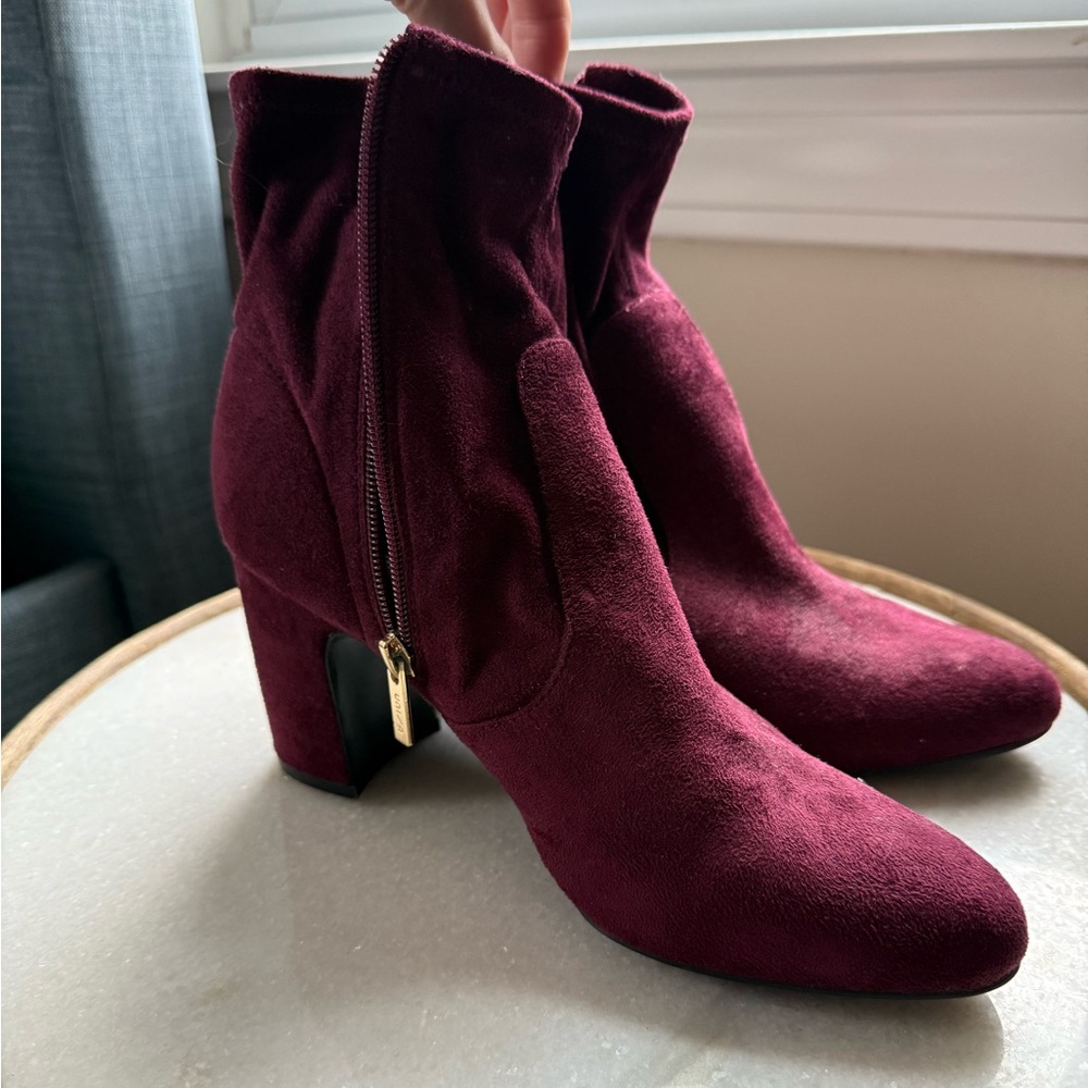 Unisa suede size 9 booties